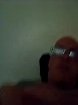 Snapshot of Milwokee chatting on July 30, 2026, 8:24 am Milwokee online show from July 30, 2026, 8:24 am