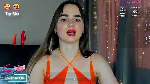 Snapshot of megann_fox2 chatting on June 28, 2026, 3:51 pm megann fox2 online show from June 28, 2026, 3:51 pm