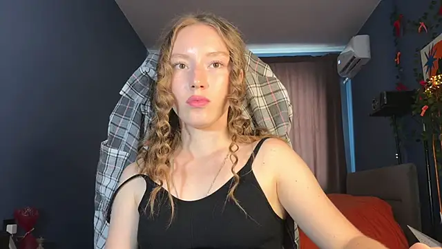 Snapshot of Anna_Kare chatting on June 14, 2026, 1:46 pm Anna Kare online show from June 14, 2026, 1:46 pm