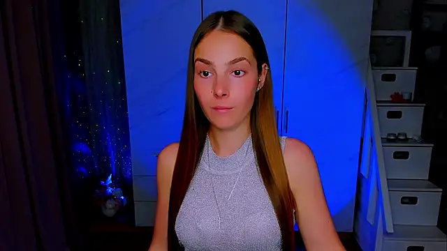 Maddy Wood  online show from July 22, 2026, 4:21 pm