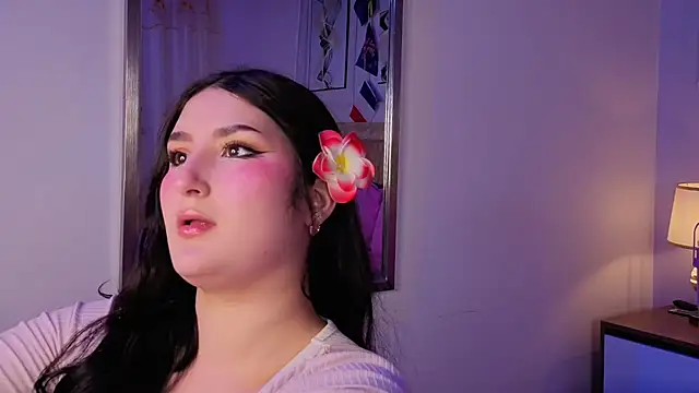 zoe moon   online show from July 4, 2026, 12:22 pm