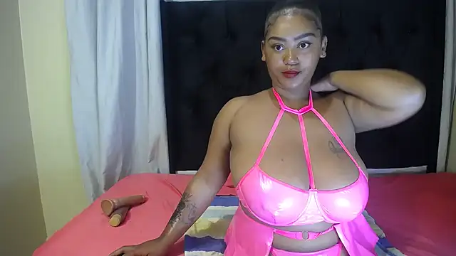 sexydiamond15 online show from May 1, 2026, 3:55 am