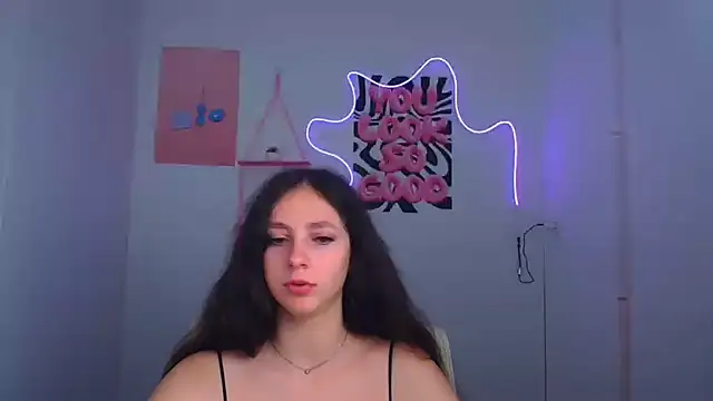 KissMeJulia online show from June 27, 2026, 5:34 am