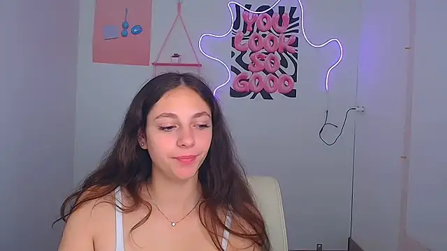 KissMeJulia online show from July 29, 2026, 5:38 am
