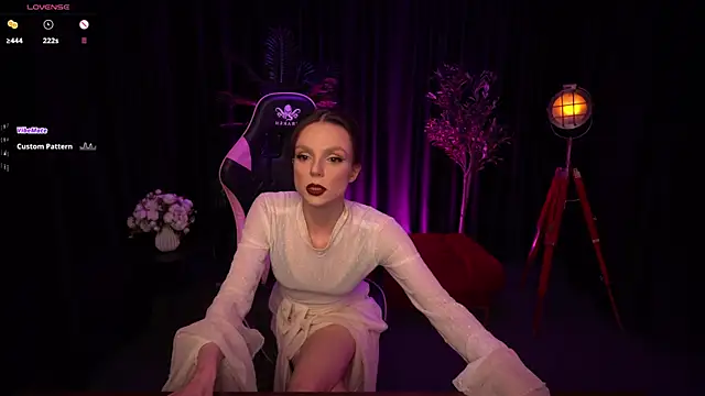 Snapshot of Wild_Alice_me chatting on July 23, 2026, 3:21 pm Wild Alice me online show from July 23, 2026, 3:21 pm