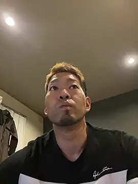 ryuaaaaa online show from May 27, 2026, 1:08 pm