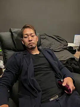 ryuaaaaa online show from June 24, 2026, 4:39 pm