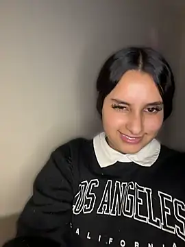Snapshot of Paulha__miller chatting on May 15, 2026, 7:32 pm Paulha miller online show from May 15, 2026, 7:32 pm