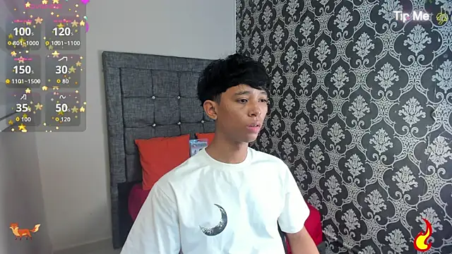 Snapshot of Little_Twink19x chatting on July 18, 2026, 7:50 pm Little Twink19x online show from July 18, 2026, 7:50 pm