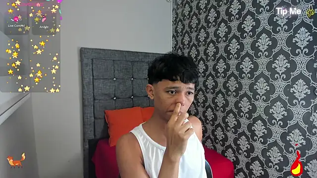 Snapshot of Little_Twink19x chatting on July 19, 2026, 7:39 pm Little Twink19x online show from July 19, 2026, 7:39 pm