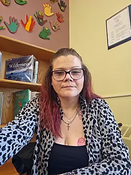 Sexymilf6992 online show from May 16, 2026, 6:28 pm