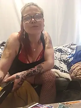 Sexymilf6992 online show from May 21, 2026, 10:06 pm