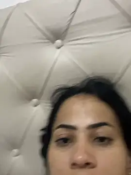 Issis2000 online show from July 18, 2026, 12:59 am