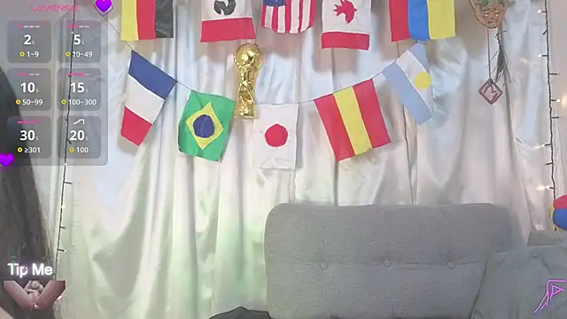 Snapshot of LeanaMaturee chatting on July 1, 2026, 1:13 pm LeanaMaturee online show from July 1, 2026, 1:13 pm