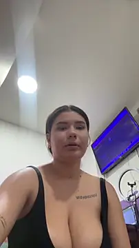LaiaGomez online show from July 28, 2026, 9:36 pm