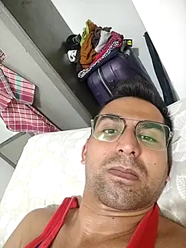 RonitVora online show from May 28, 2026, 5:43 pm