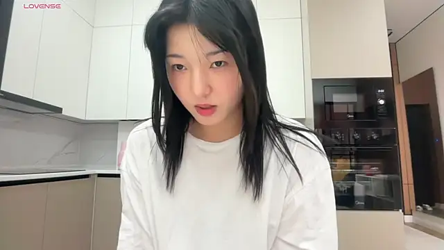 minnie joy online show from July 25, 2026, 12:36 pm