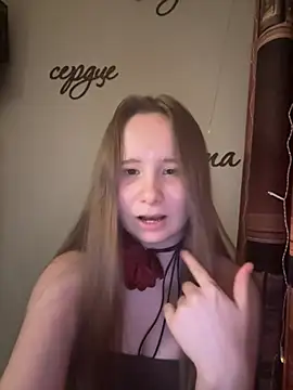 cutefoxieee online show from July 15, 2026, 7:41 pm