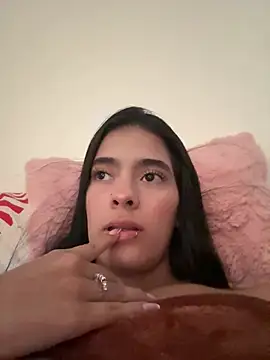 Isaa-queen online show from May 14, 2026, 8:26 pm