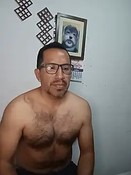 DIEGOLUIS2026 online show from June 25, 2026, 5:12 am