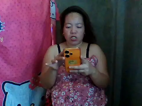 sweet lhyn online show from July 26, 2026, 3:04 am