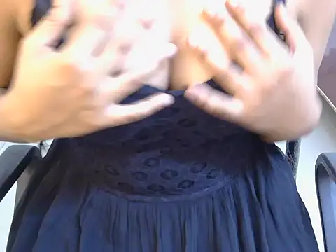 Snapshot of strip_sunshine chatting on May 16, 2026, 10:36 am strip sunshine online show from May 16, 2026, 10:36 am