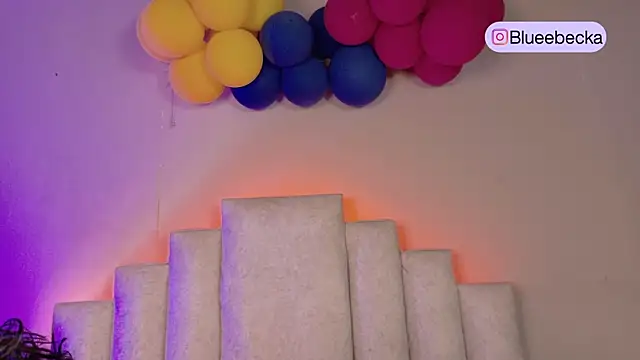 BeckaBlue online show from July 3, 2026, 11:05 am