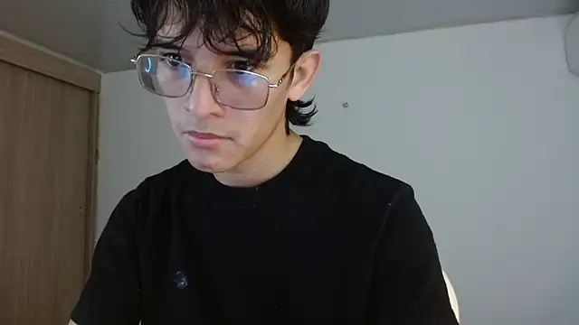 noah millerx online show from June 21, 2026, 9:28 pm