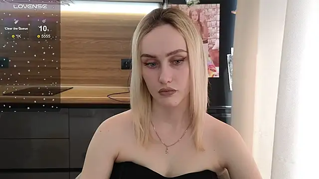 Bella Villen online show from July 20, 2026, 8:50 am