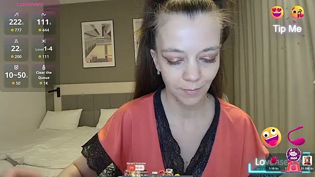 Yana-XX online show from May 3, 2026, 4:02 pm