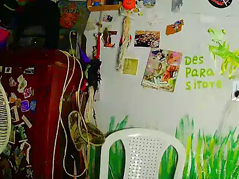 RAMONA TIJERAX online show from August 4, 2026, 8:39 am