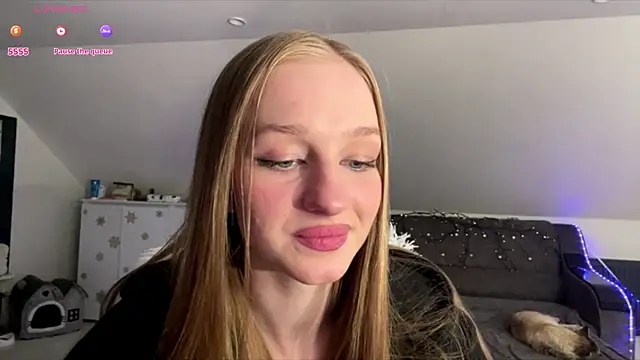 Anika Socutehe online show from June 26, 2026, 8:35 pm