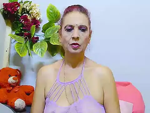 Hot queen58 online show from July 19, 2026, 7:23 am
