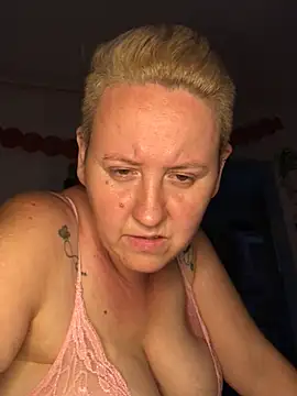 SofiaAmour online show from July 19, 2026, 6:33 pm