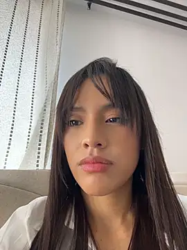 Mia-villalobos online show from August 5, 2026, 2:53 pm