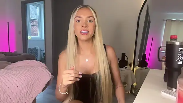 Naughtyblondex online show from June 21, 2026, 7:49 pm