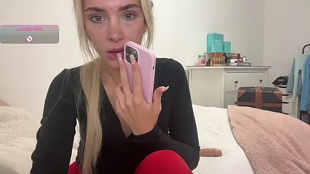 Naughtyblondex online show from July 17, 2026, 8:14 pm