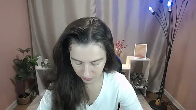 MistyBree online show from July 25, 2026, 8:12 am