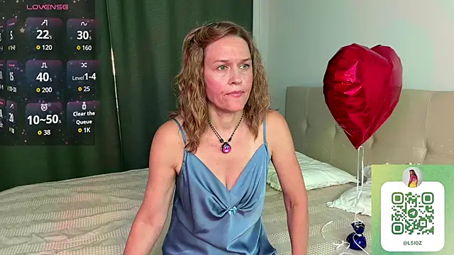 Lizacams online show from July 15, 2026, 4:12 pm