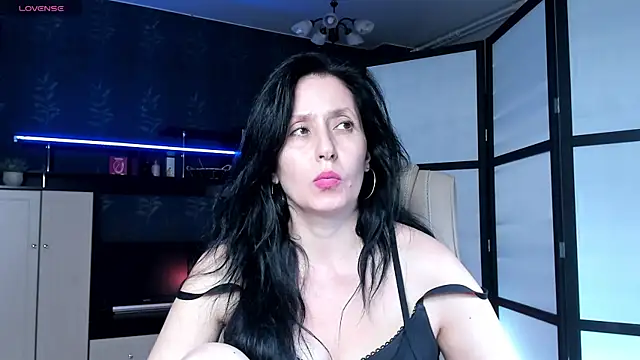 Lucky Milf online show from July 7, 2026, 8:13 pm