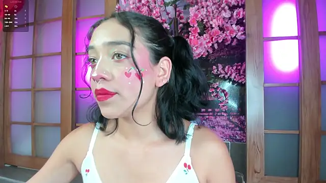 foxy hannah online show from May 5, 2026, 6:05 pm