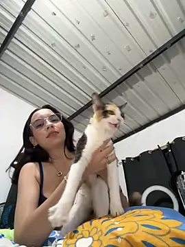 Nicole Cute04 online show from May 24, 2026, 3:22 am
