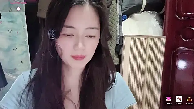 jinxiyao01 online show from August 8, 2026, 2:52 pm