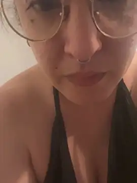 Xlilli69X online show from April 26, 2026, 5:10 pm