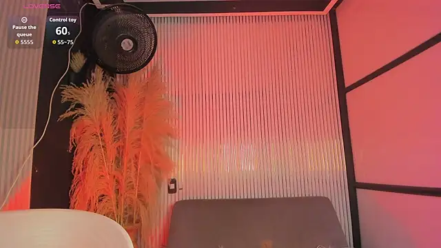 kittyBlossom 1 online show from July 26, 2026, 8:27 pm