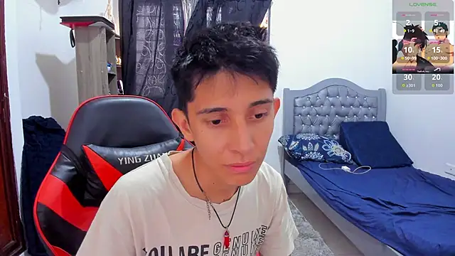 gomitaboy1 online show from May 17, 2026, 4:25 pm
