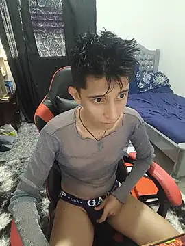 gomitaboy1 online show from June 1, 2026, 7:04 pm