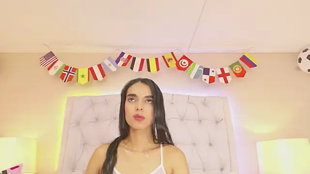 MeganRoseh online show from June 25, 2026, 8:13 pm