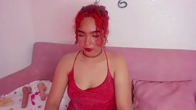 CoralineRed online show from June 1, 2026, 7:26 pm