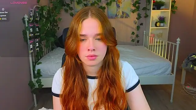 TiffanyVex online show from May 28, 2026, 3:53 pm